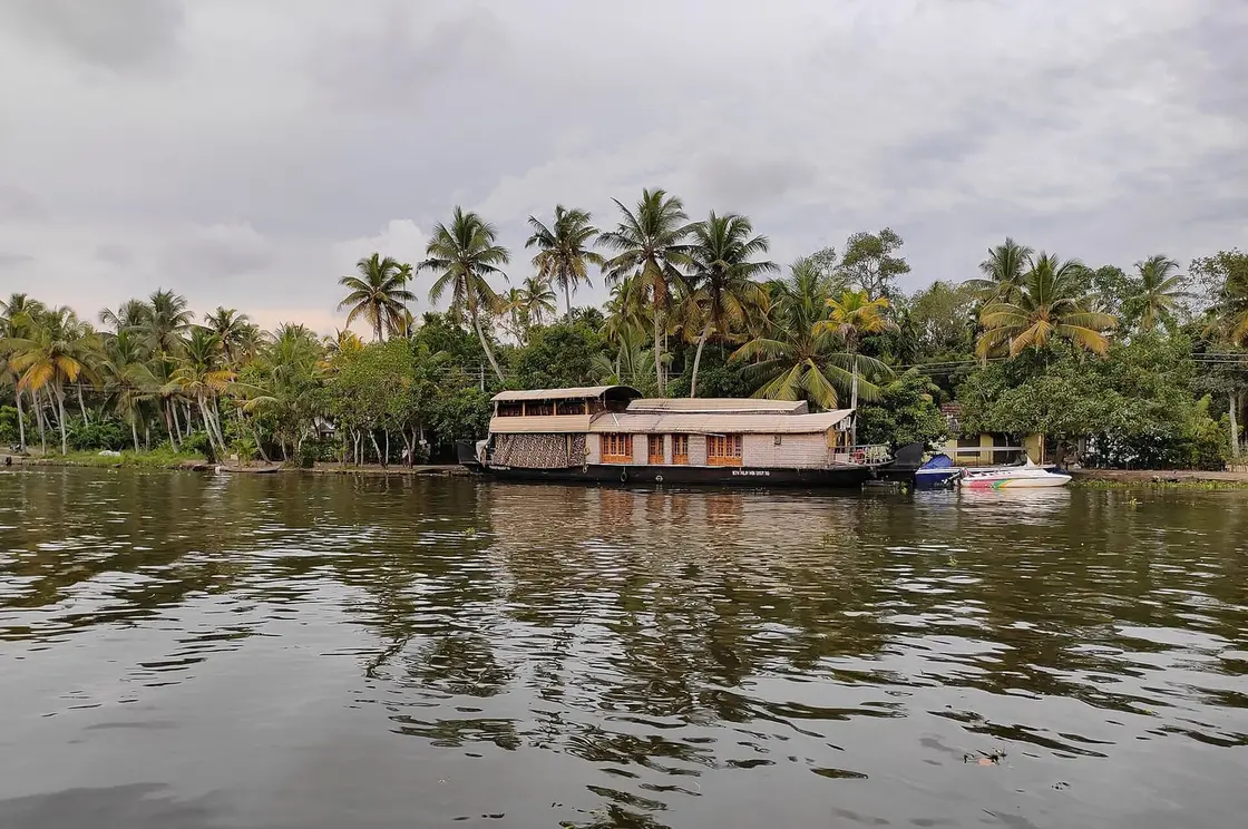 Houseboat cruises, Kumarakom