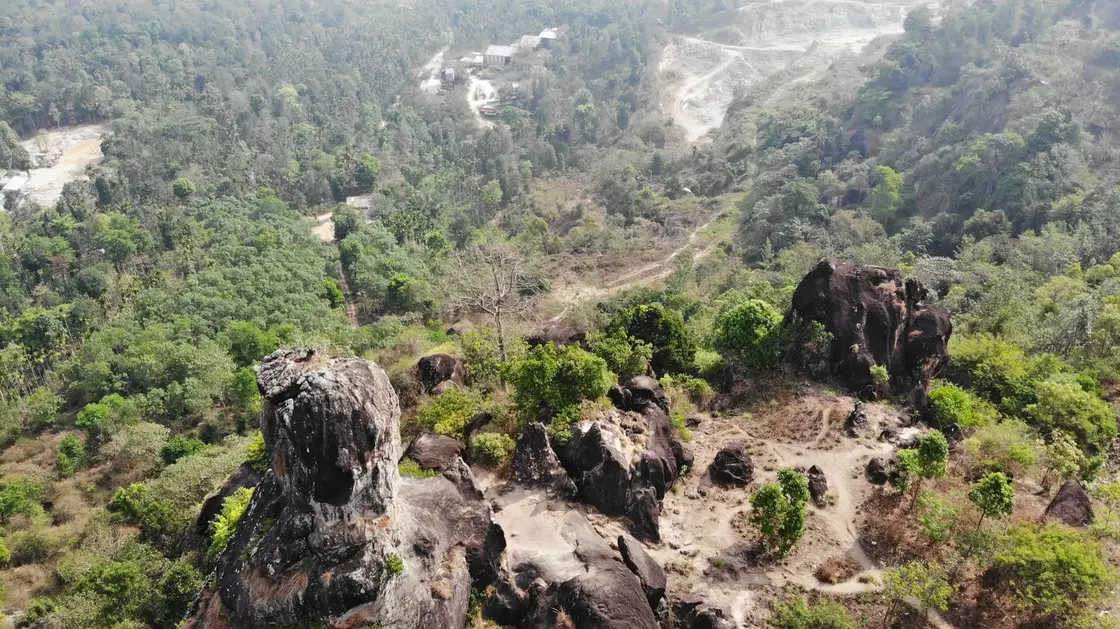 Phantom Rock, Sulthan Bathery