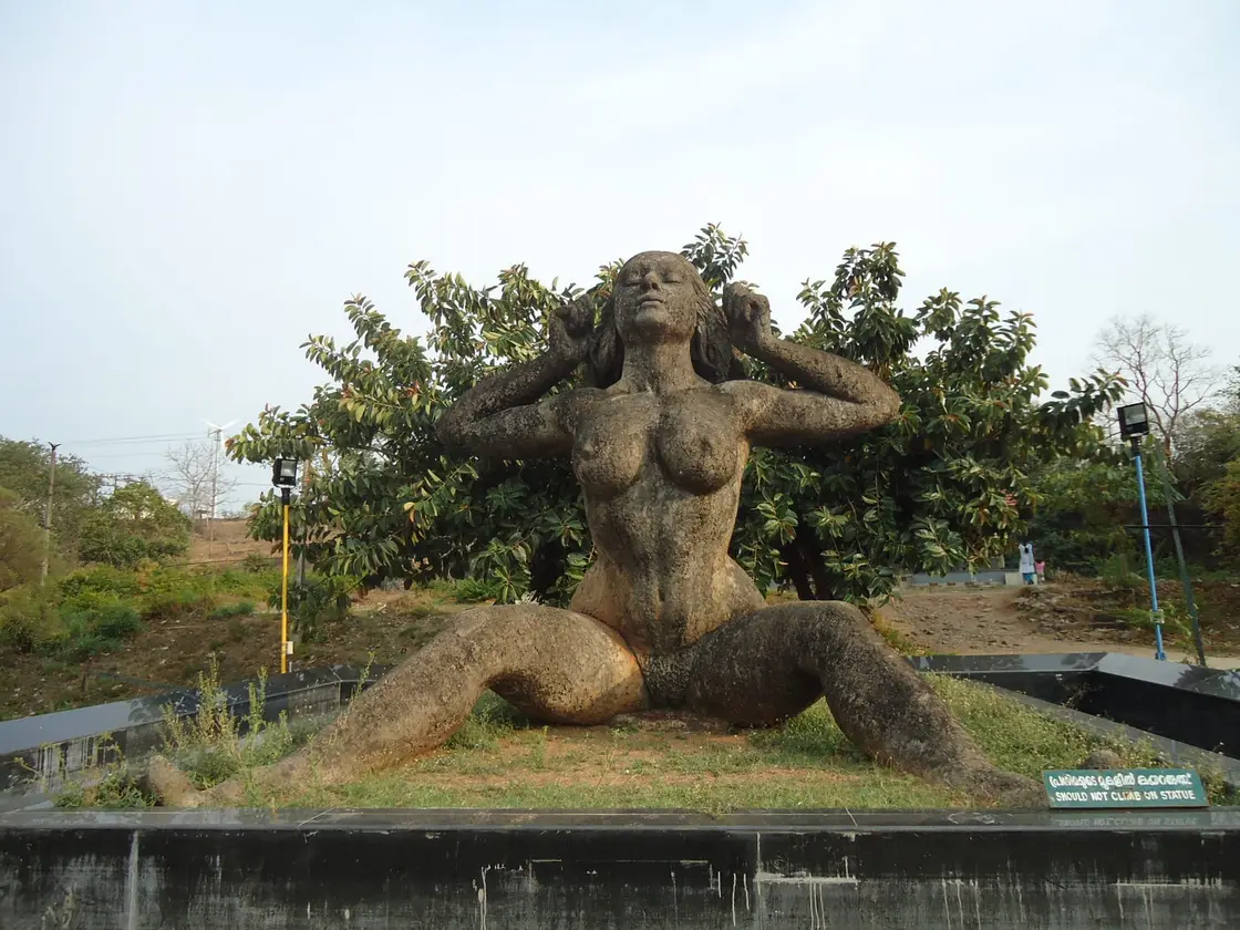Yakshi statue, Malampuzha