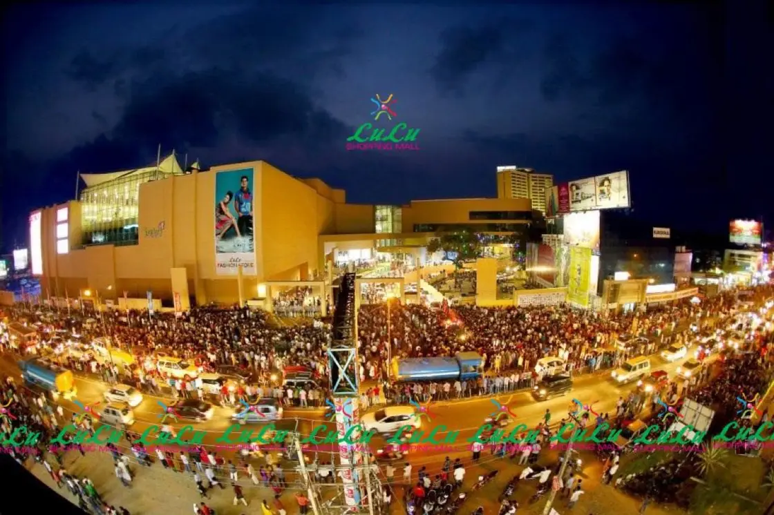 MG Road & Broadway shopping — things to do in Kochi City Centre