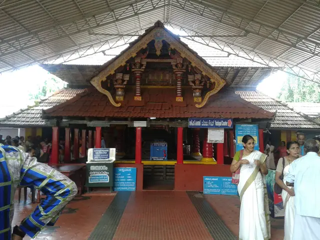 Madayi Kavu, Madayipara